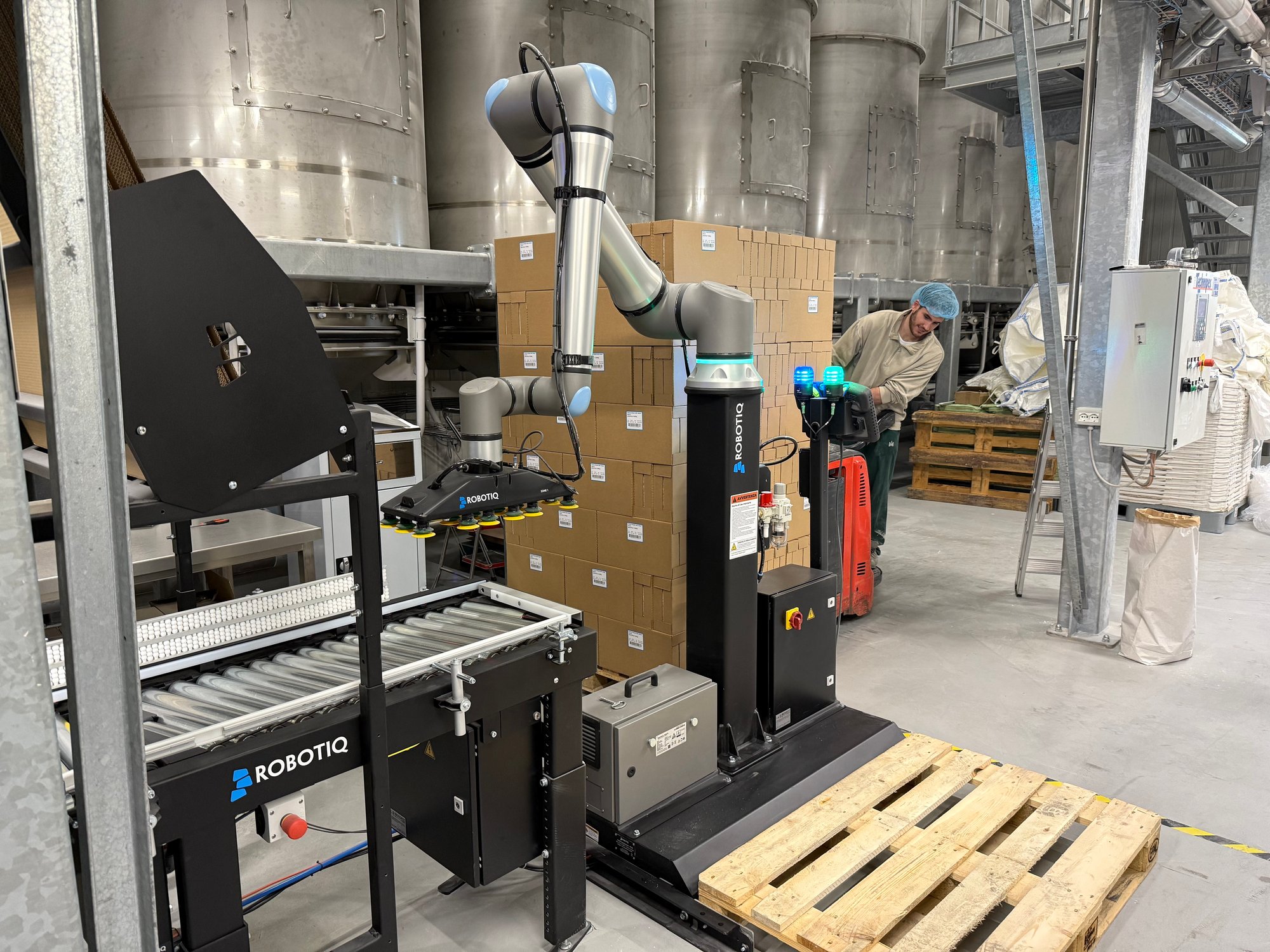 Moliono-merano-palletizing-end-of-line Moliono-merano-palletizing-end-of-line